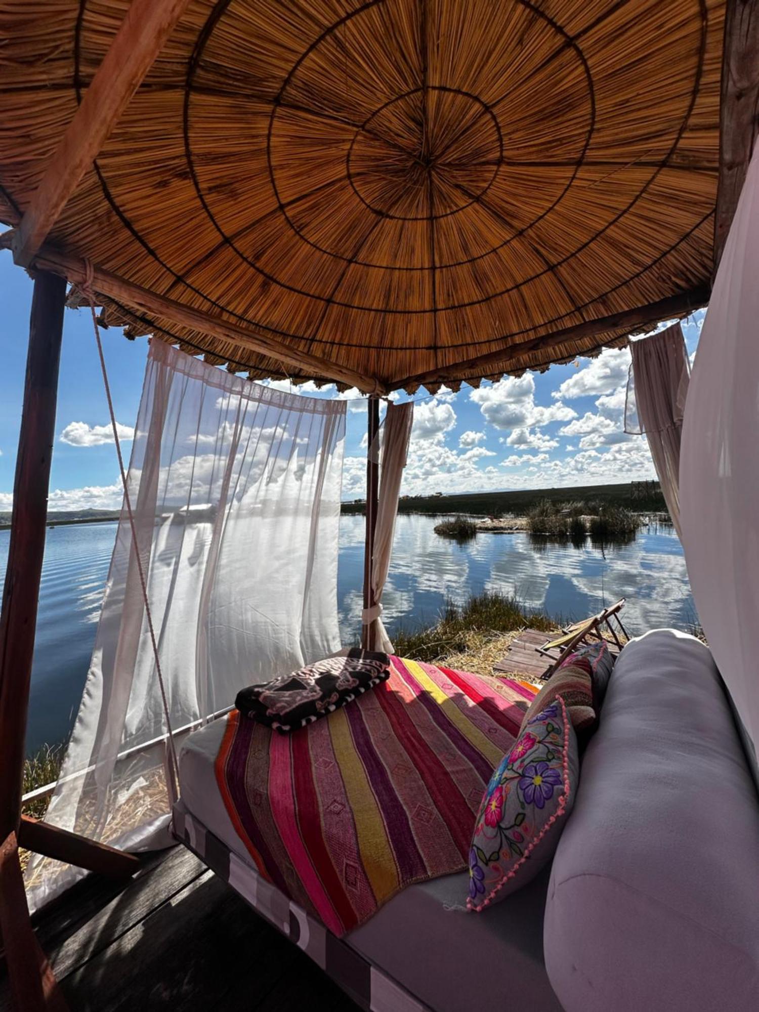 פונו Uros Waliski Lodge מראה חיצוני תמונה