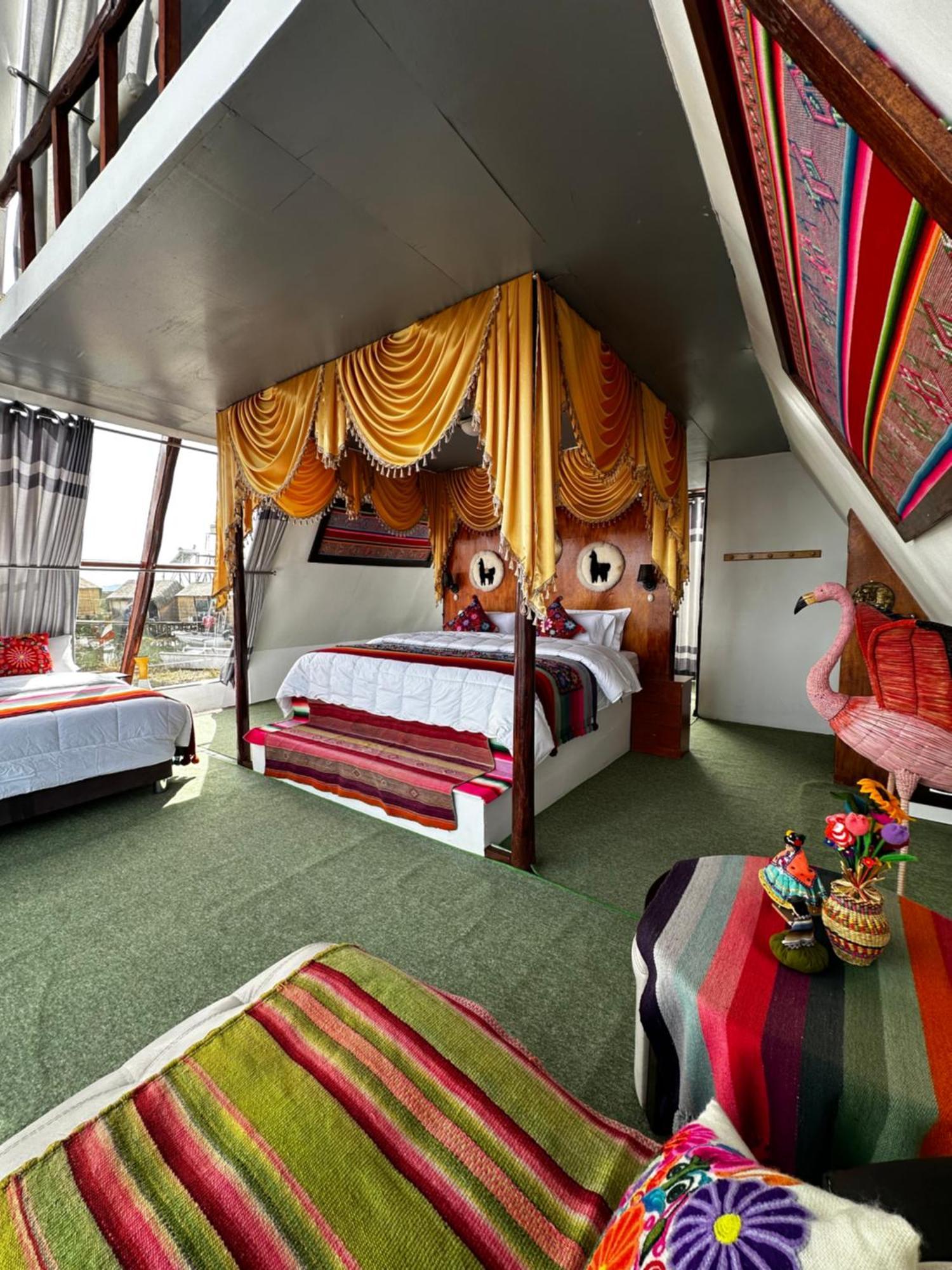 פונו Uros Waliski Lodge מראה חיצוני תמונה